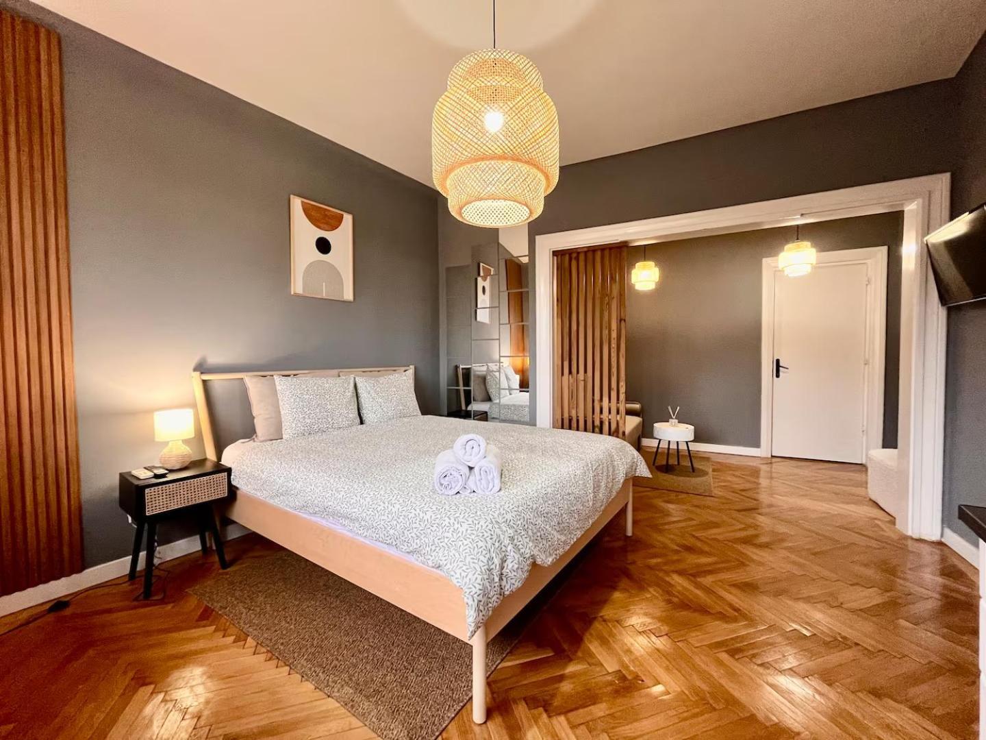 Woodie Studio With Premium Comfort By Piata Unirii Бухарест Экстерьер фото